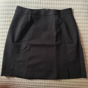 Banana Republic Black skirt, size 6